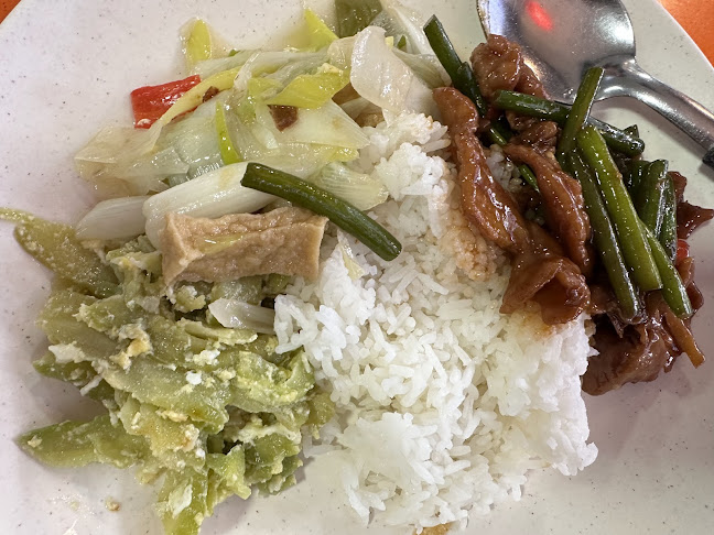 Shun Xin Curry Mixed Vegetable Rice & Teochew Porridge - Hospitality and gastronomy