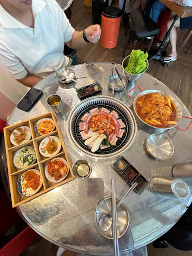 HANKANG POCHA 한강포차 ( The Most Affordable Korean Pocha ! 혜자스러운 한강포차 !) - Hospitality and gastronomy