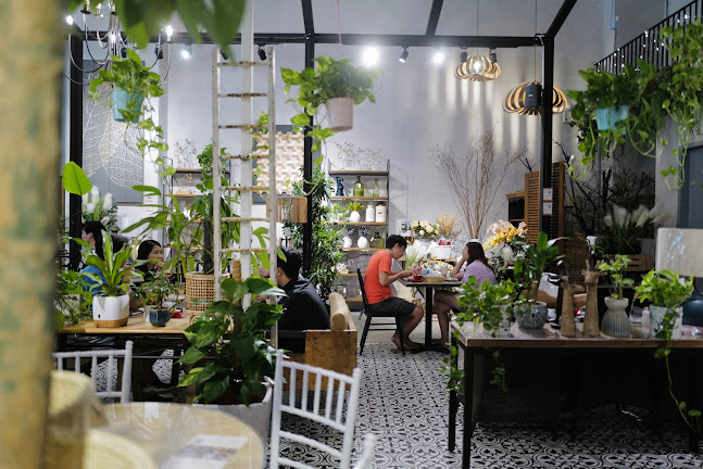 Knots Cafe & Living (Pasir Panjang) - Hospitality and gastronomy