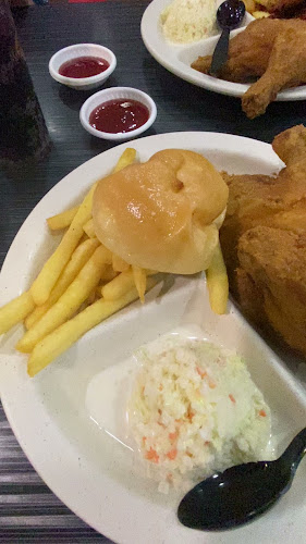 Opinii despre Arnold's Fried Chicken Main Branch în Singapore - Hospitality and gastronomy