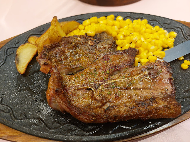 445 Bedok North Street 1, #01-01 Djitsun Mall, Singapore 469661