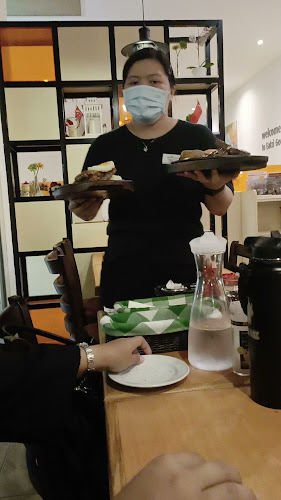 Eatzi Gourmet Steakhouse & Bistro - Singapore