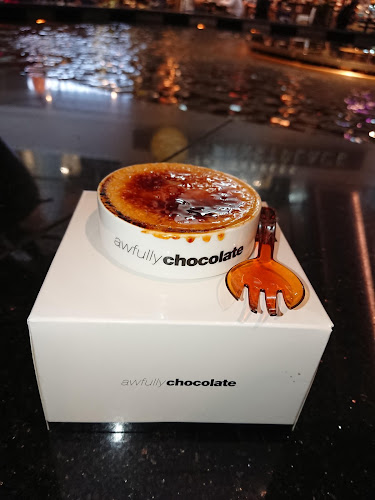 Opinii despre Awfully Chocolate Raffles City – Cake Shop, Bakery & Chocolate Cakes în Singapore - Hospitality and gastronomy