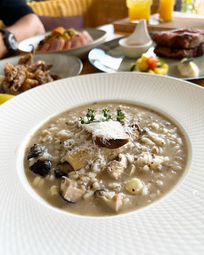 Under Der Linden: Café | Pets Friendly | Events Space | Restaurant | One North | Portsdown | Coffee - Singapore