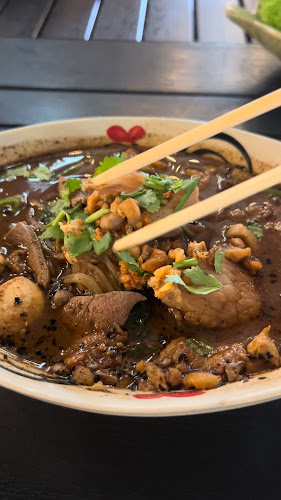 Opinii despre Warm Up Cafe @ The Star Vista în Singapore - Hospitality and gastronomy