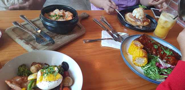 Refuel Cafe - Hospitality and gastronomy