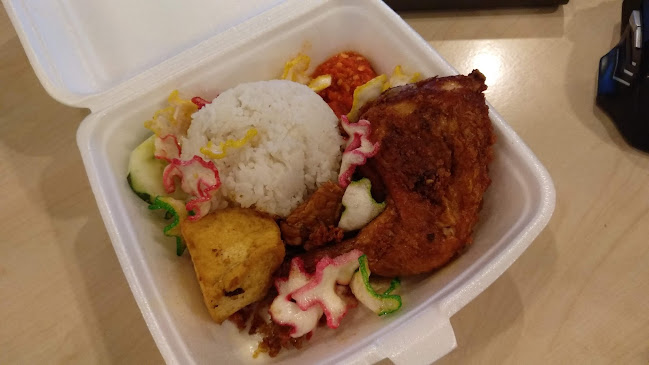 Comentarii opinii despre BK@171 Macpherson