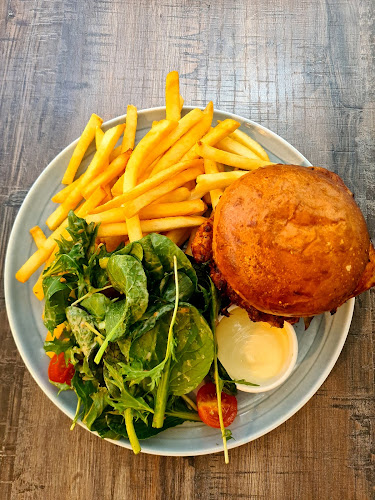 Lazy Lizard - The Promenade - Singapore