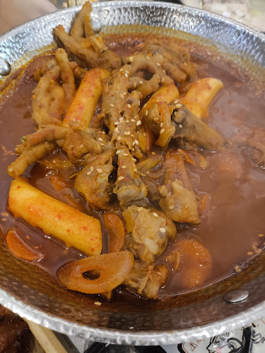 991 Serangoon Rd, Singapore 328149