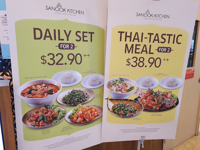 Comentarii opinii despre Sanook Kitchen - West Mall