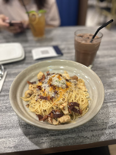 Poulet - White Sands - Hospitality and gastronomy