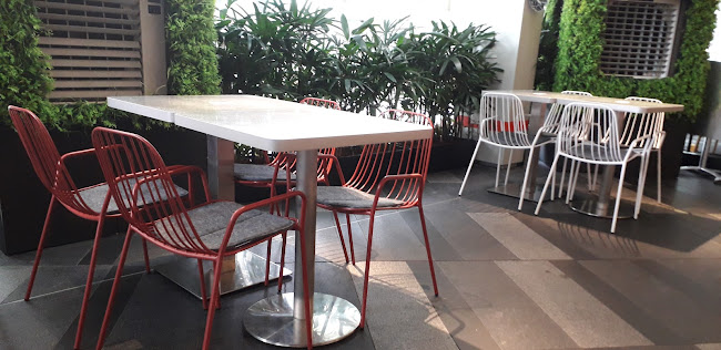 iSTEAKS @ Star Vista - Hospitality and gastronomy