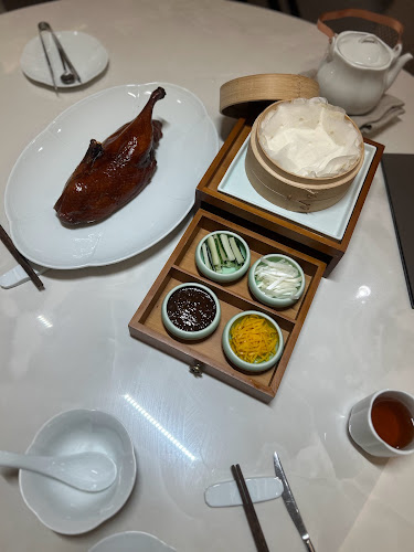 Yue Bai - Hospitality and gastronomy