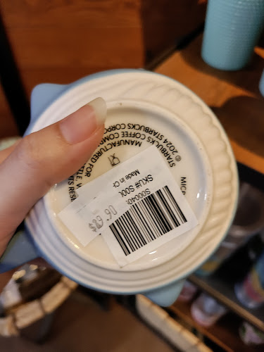 Starbucks Kallang Wave Mall - Hospitality and gastronomy