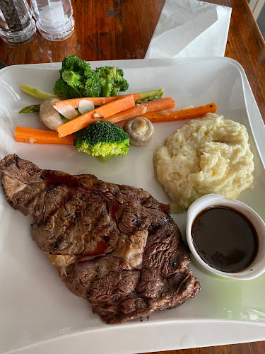 Hannibal Singapore - European Grill and Pizza-Bar - Hospitality and gastronomy