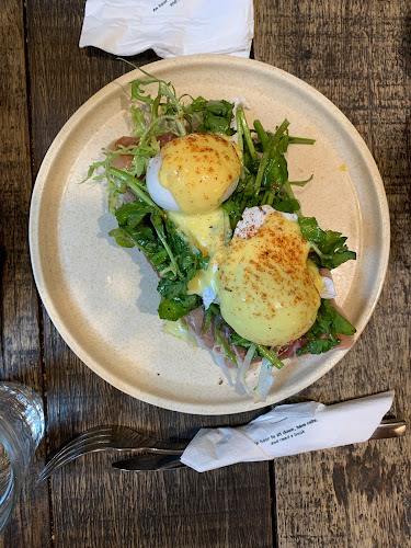 199 E Coast Rd, Singapore 428902