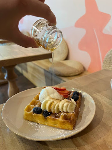 Comentarii opinii despre The Food Peeps Coffee and Deli