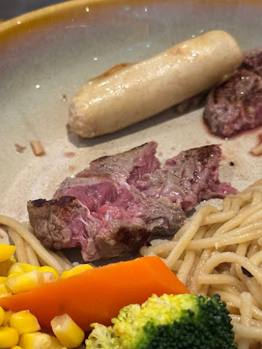 Eatzi Gourmet Steakhouse & Bistro