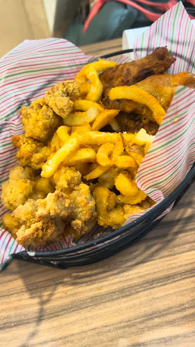 Opinii despre Geláre Causeway Point în Singapore - Hospitality and gastronomy