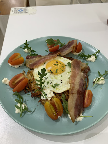 Cowpresso Coffee Roasters Singapore - Hospitality and gastronomy