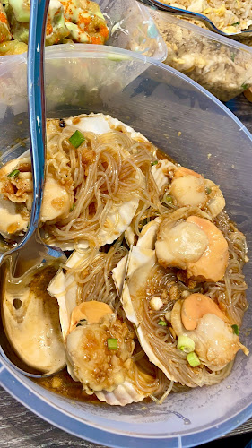 Crab Delivery Singapore by 8 Crabs - Hospitality and gastronomy