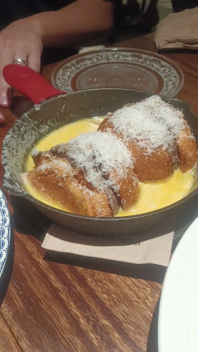 Surrey Hills Grocer - Woodleigh Mall (Pet Friendly) - Hospitality and gastronomy