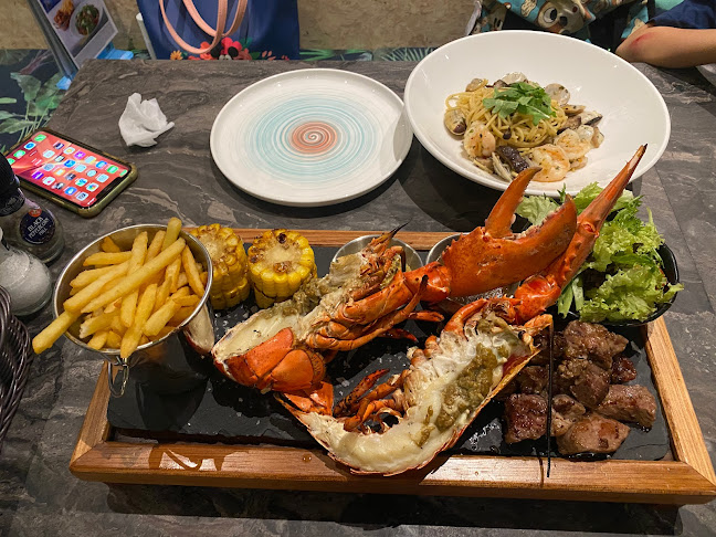 20 Mandai Lake Rd, #02-10 Bird Paradise, Singapore 729825