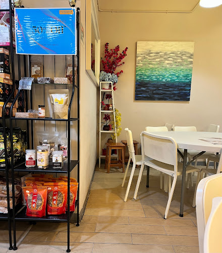 Sunnychoice Vegan Cafe and Healthy Option Store - Singapore