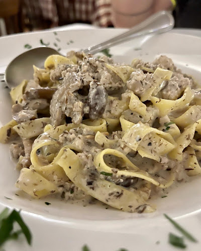 400 E Coast Rd, Singapore 428996