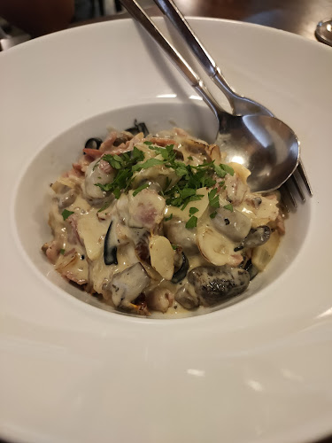 15 Jln Riang, #3, Singapore 358987