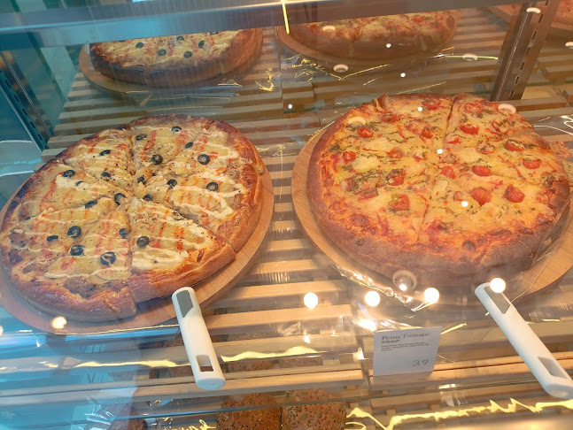 BreadTalk Westgate - Hospitality and gastronomy