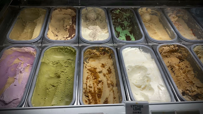 Comentarii opinii despre Overscoop (Orchard Central): Freshly Made Waffles