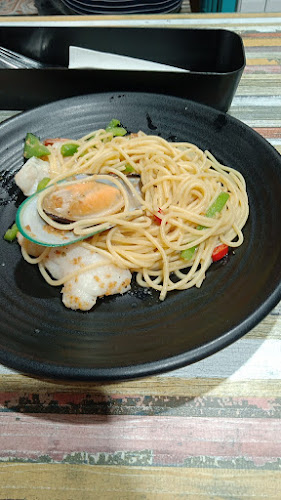 5 Grilled Kitchen (#01-55) - Hospitality and gastronomy