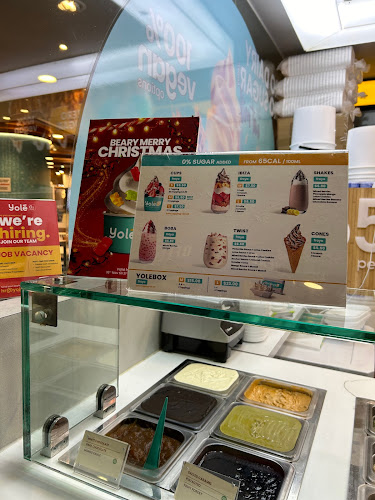 Opinii despre Yolé - Tampines Mall în Singapore - Hospitality and gastronomy