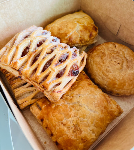 Polar Puffs & Cakes | Causeway Point