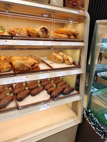 17 Petir Rd, Singapore 018953