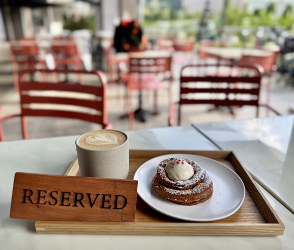 Lean & Rich Bakery - Singapore