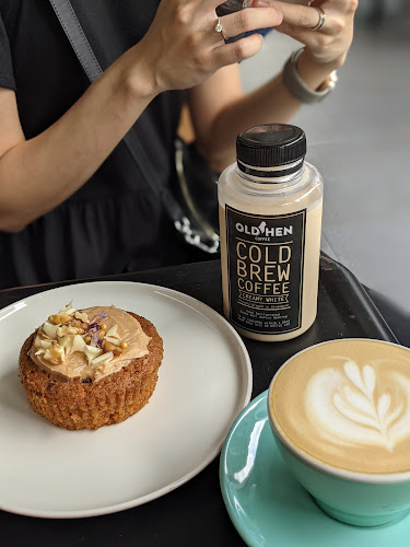 Comentarii opinii despre Old Hen Coffee (NUS)