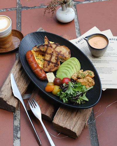 Opinii despre Woodfire Brunch & Coffee: Cafe | Pastas | Burgers | Clarke Quay în Singapore - Hospitality and gastronomy