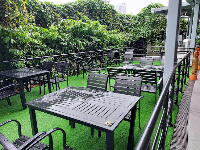 Comentarii opinii despre Warm Up Cafe @ The Star Vista