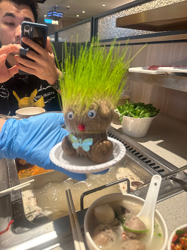 海底捞 Haidilao Hot Pot @Paya Lebar Quarter - Hospitality and gastronomy