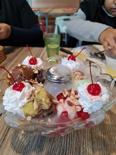 10 Eunos Rd 8, #02-136/137 SingPost Centre, Singapore 408600