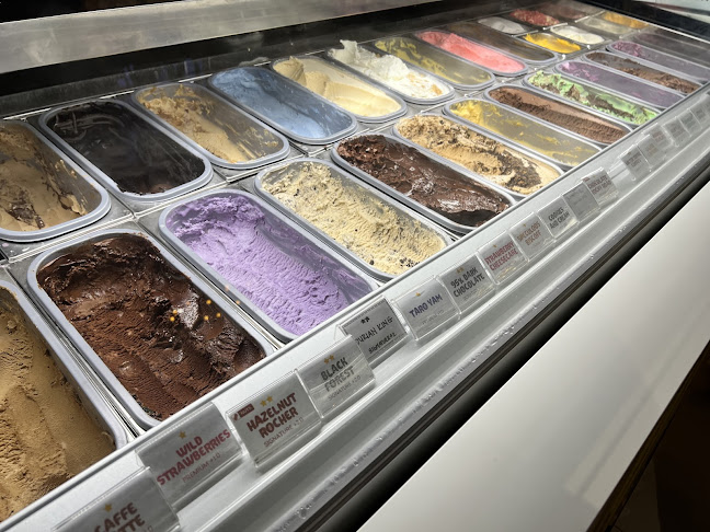 Comentarii opinii despre Overscoop (Orchard Central): Freshly Made Waffles