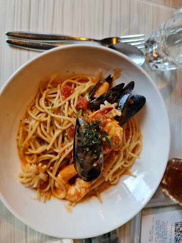 5 Senses Bistro The Star Vista - Hospitality and gastronomy