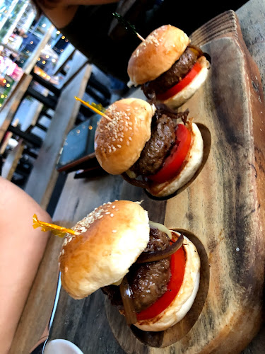 The Queen & Mangosteen - Singapore