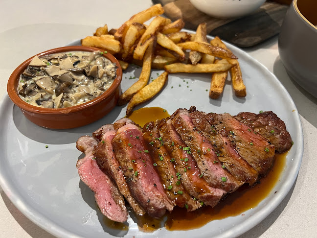 MERCI MARCEL TIONG BAHRU - Singapore