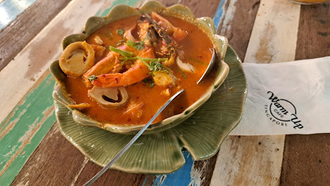 Comentarii opinii despre Warm Up Cafe @ The Star Vista