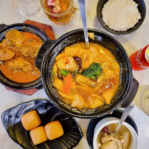 Wok Master Paya Lebar Square |Singapore Chinese Restaurant | Chili Crabs Curry Fish Head