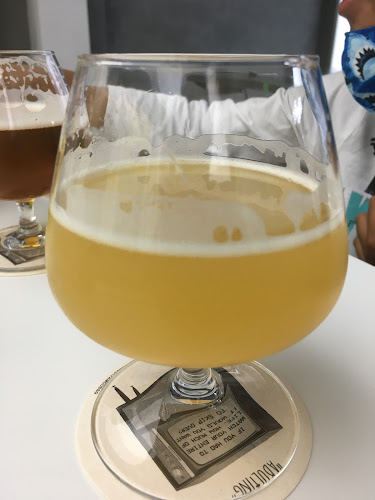 Comentarii opinii despre Almost Famous Bar