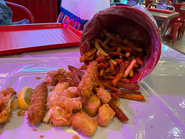 Cajun On Wheels (C.O.W) - Seafood Truck Louisiana - Hospitality and gastronomy